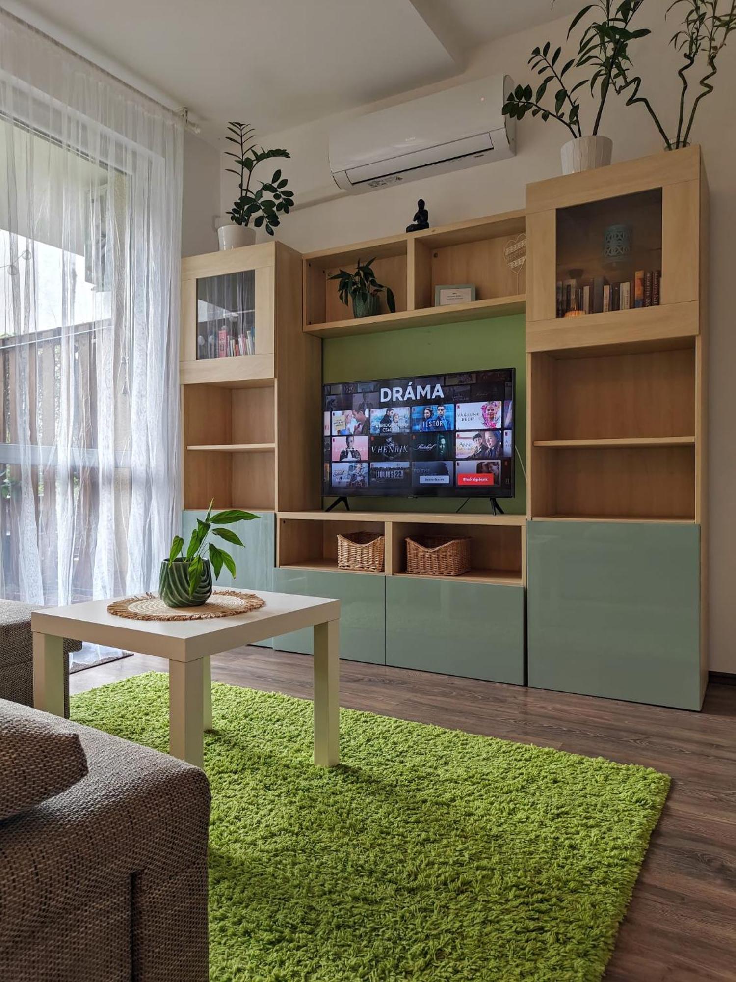 Green City Apartment Budapest - Free Garage, Ac, Balcony, Wi-Fi Buitenkant foto